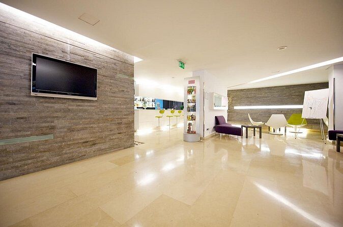 Private transfer from Palermo airport to Mercure Palermo Centro or vice versa - Waiting time and late flights: the practical safety net